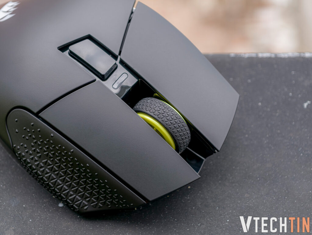 Trên tay CORSAIR SCIMITAR ELITE WIRELESS SE