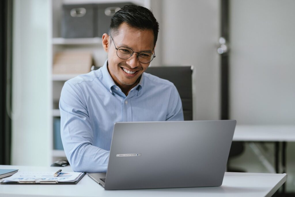 ASUS Expert