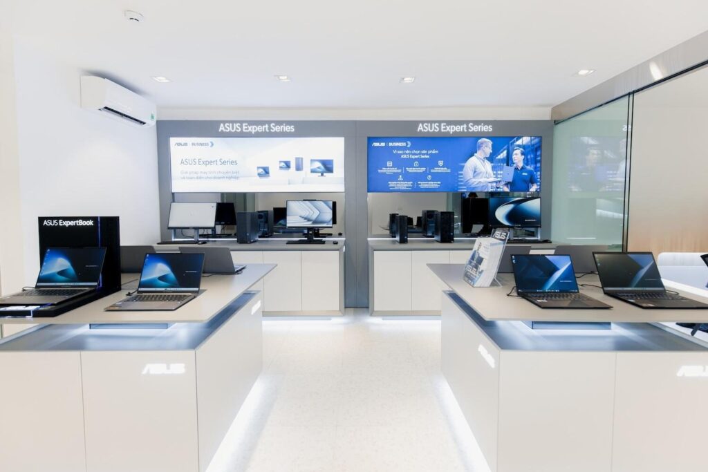 ASUS Expert
