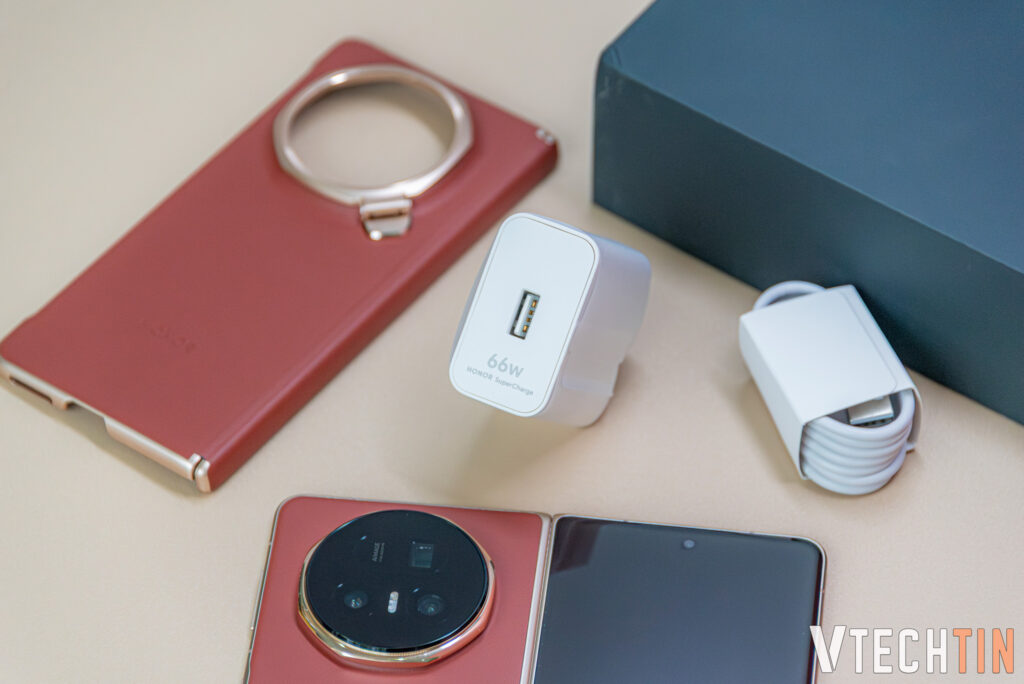 Trên tay HONOR Magic V5