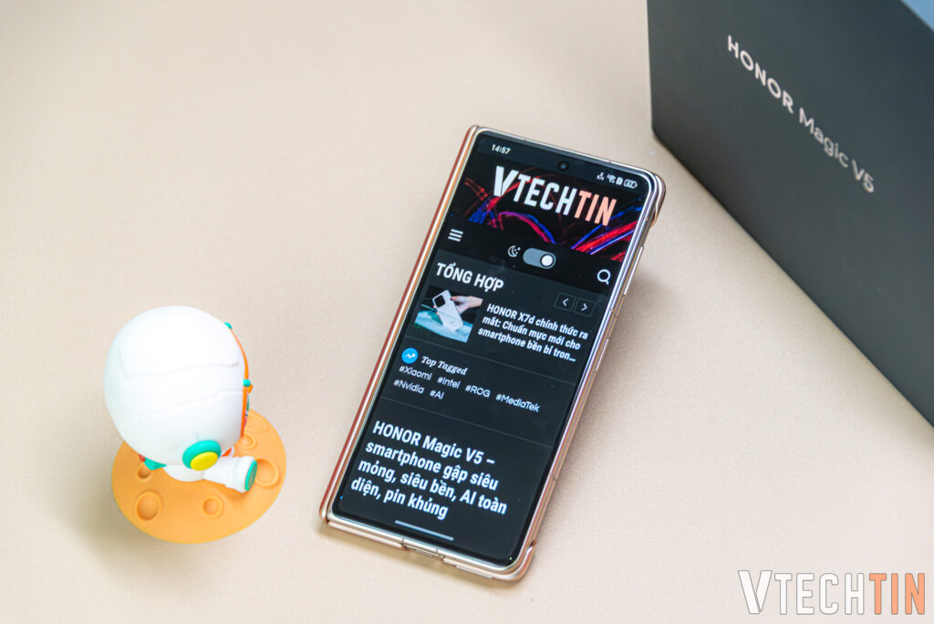 Trên tay HONOR Magic V5