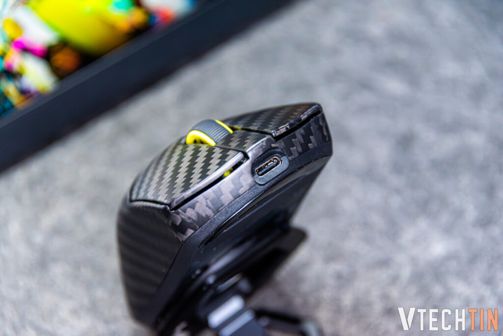 Trên tay COSAIR Sabre V2 Pro CF