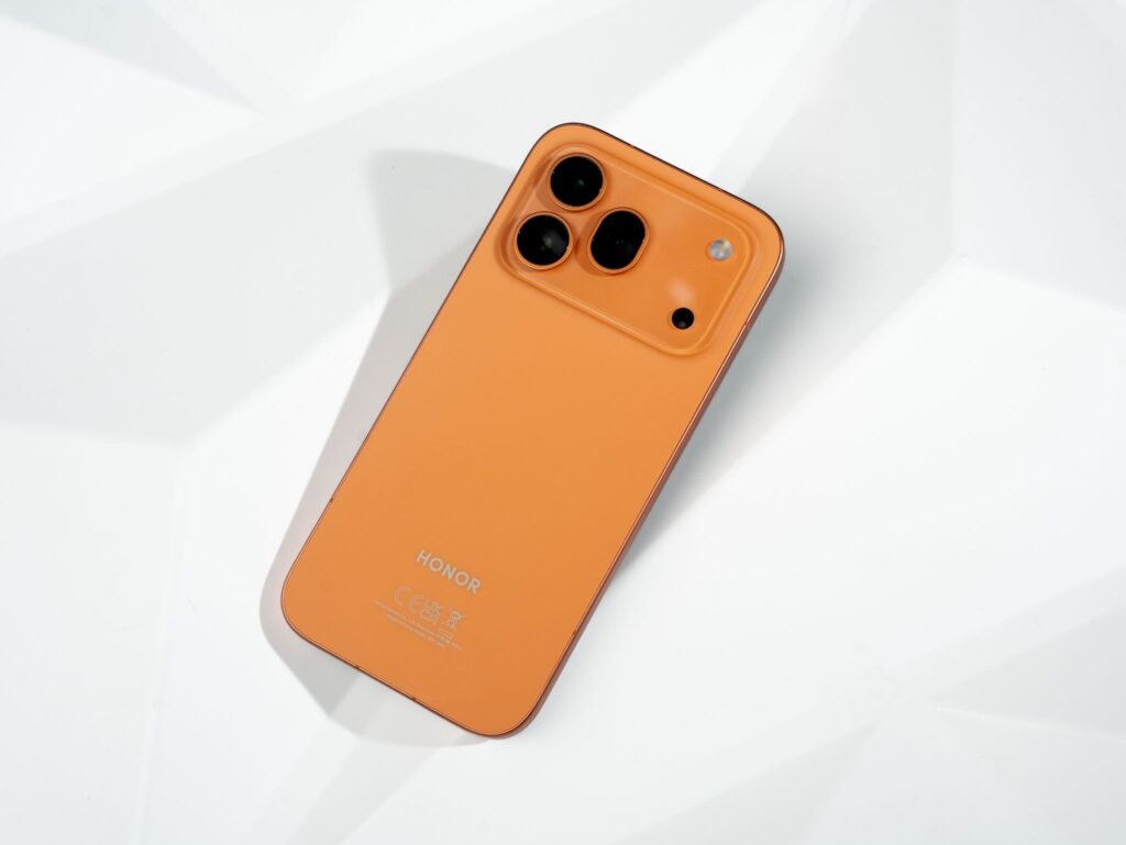 HONOR 600