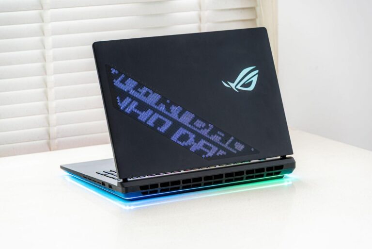 ASUS Republic of Gamers ra mắt ROG Strix SCAR 18 2026 tại Việt Nam